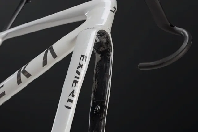 SEKA ExAero RDC white fork with EXAERO branding