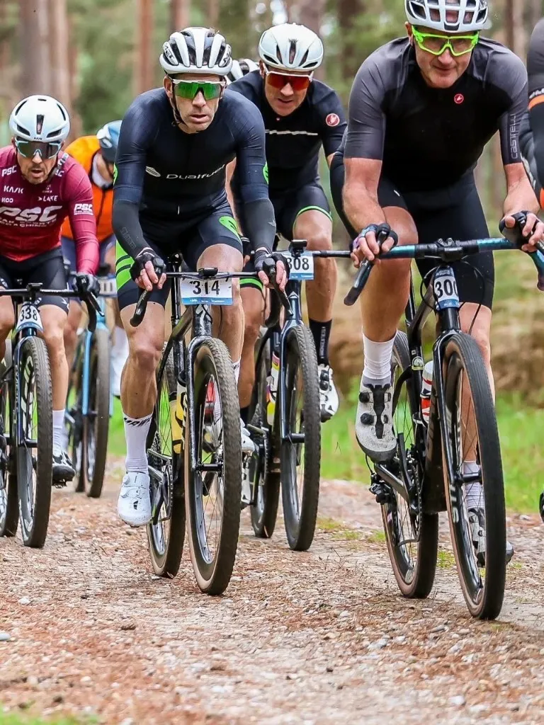 Riders in the pack at Glorious Gravel Sherwood